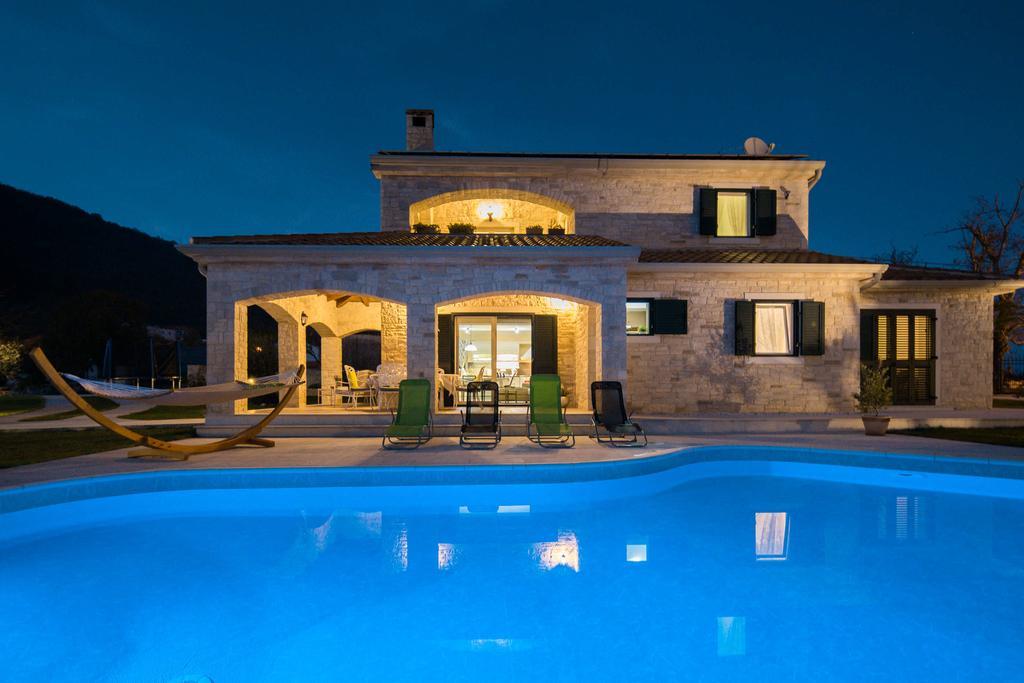 Villa Stonegate Estate - Bonus, Dvije Vile Jedna Cijena! Opatija Buitenkant foto