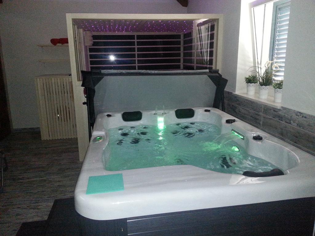 Villa Stonegate Estate - Bonus, Dvije Vile Jedna Cijena! Opatija Buitenkant foto